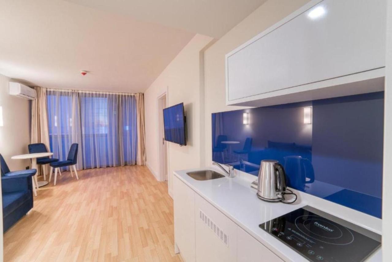 Lux Apartaments Batumi Exterior foto