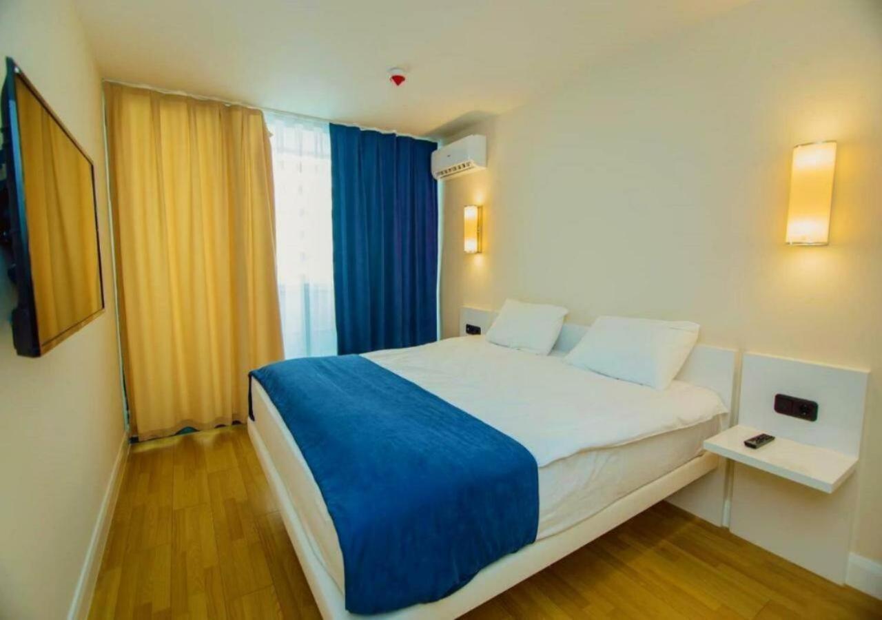 Lux Apartaments Batumi Exterior foto