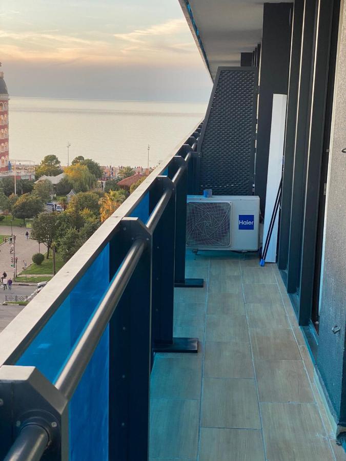 Lux Apartaments Batumi Quarto foto